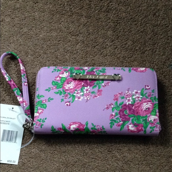 Betsey Johnson Handbags - Betsey Johnson wristlet wallet